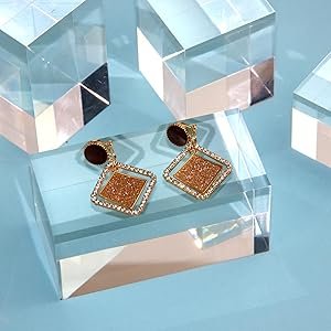 wholesale clear polished acrylic cube cylinder round photo props, transparent solid acrylic display blocks for photography boutique jewelry cosmetic crafts closet show, 4 pcs (transparent cube) factory & supplier oem odm